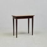 1392 5610 LAMP TABLE